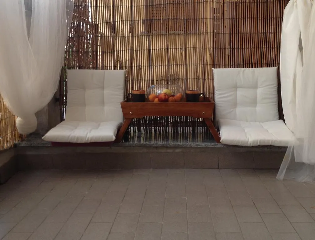 Lovely Terrace Apartment Milan